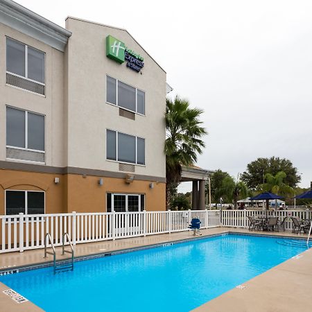 Holiday Inn Express & Suites Tavares By Ihg Экстерьер фото
