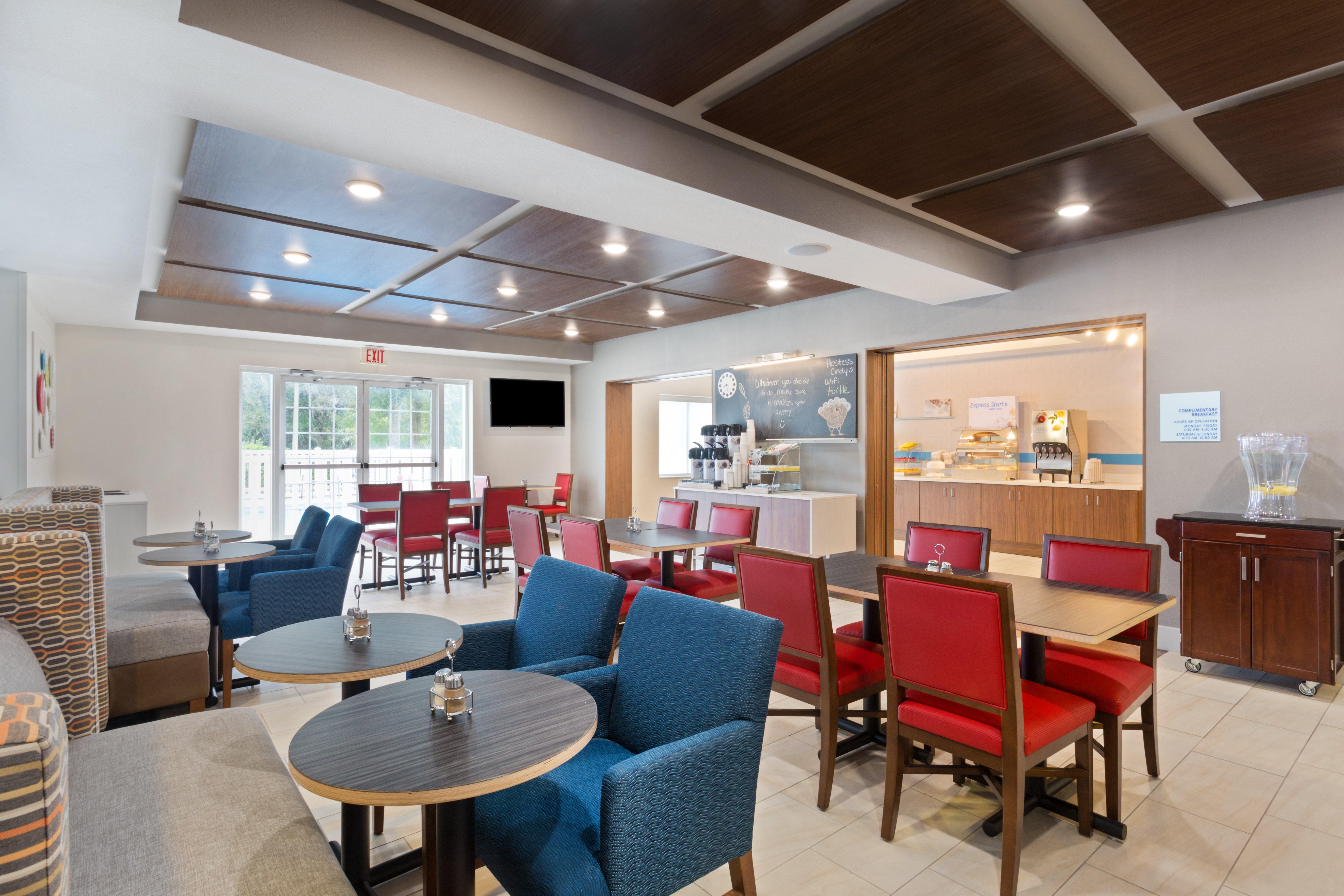 Holiday Inn Express & Suites Tavares By Ihg Экстерьер фото