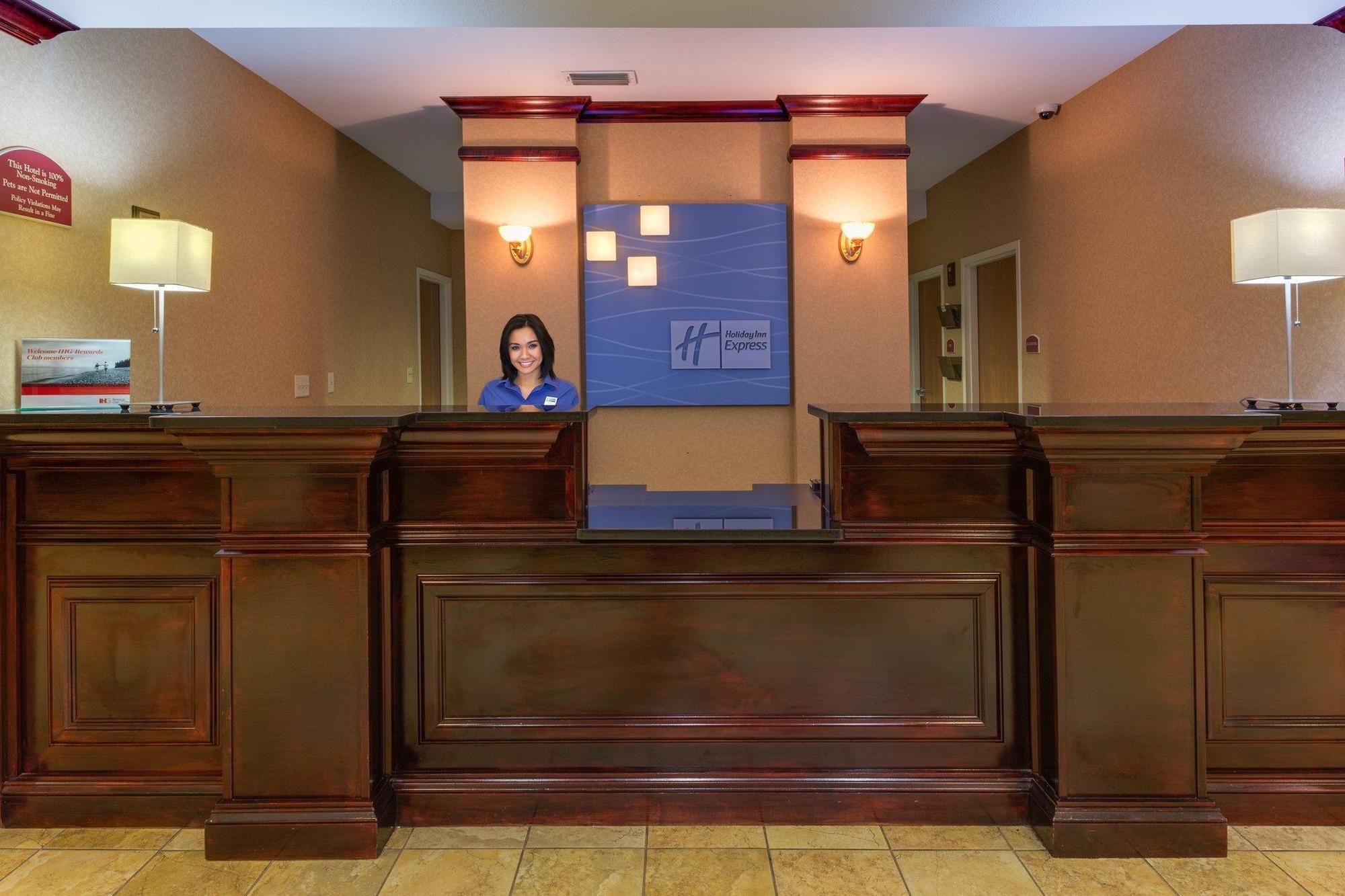 Holiday Inn Express & Suites Tavares By Ihg Экстерьер фото