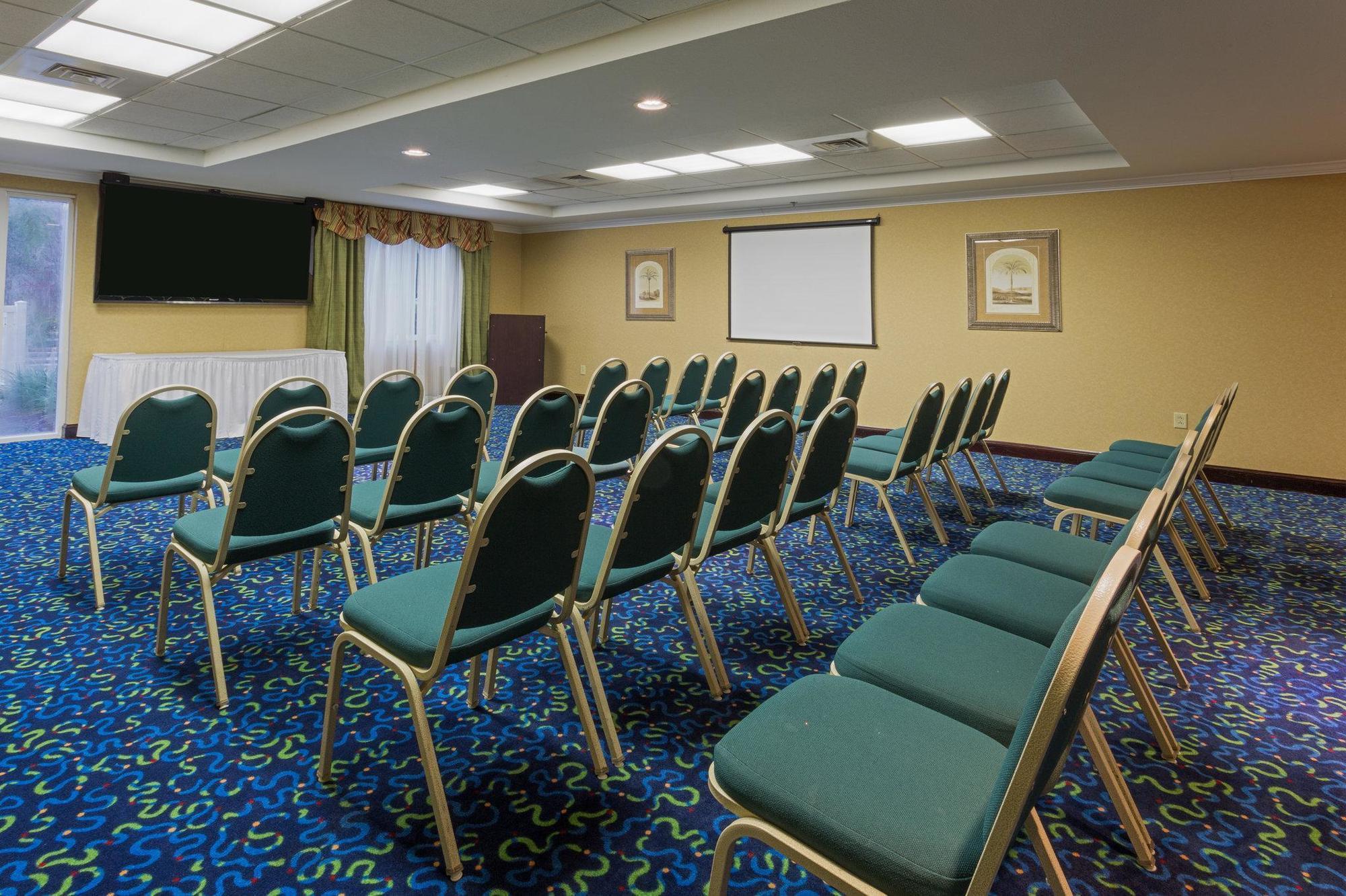 Holiday Inn Express & Suites Tavares By Ihg Экстерьер фото