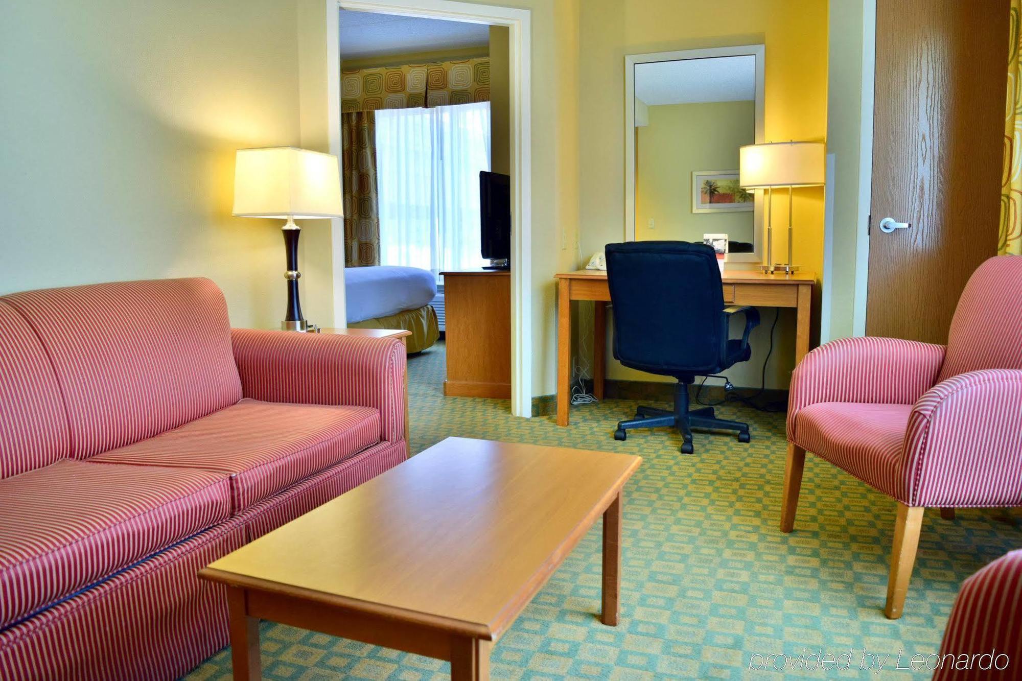 Holiday Inn Express & Suites Tavares By Ihg Экстерьер фото