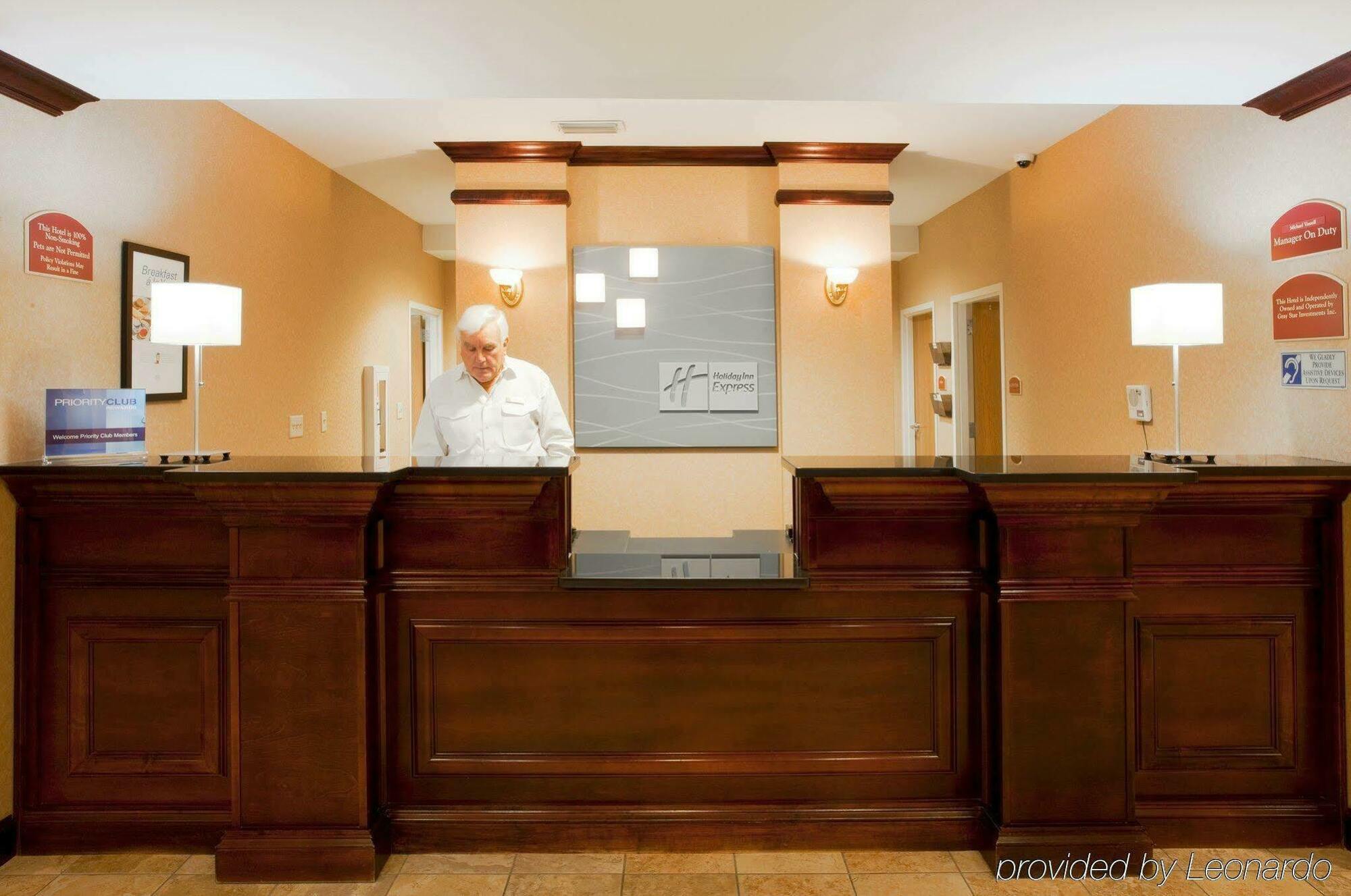 Holiday Inn Express & Suites Tavares By Ihg Экстерьер фото